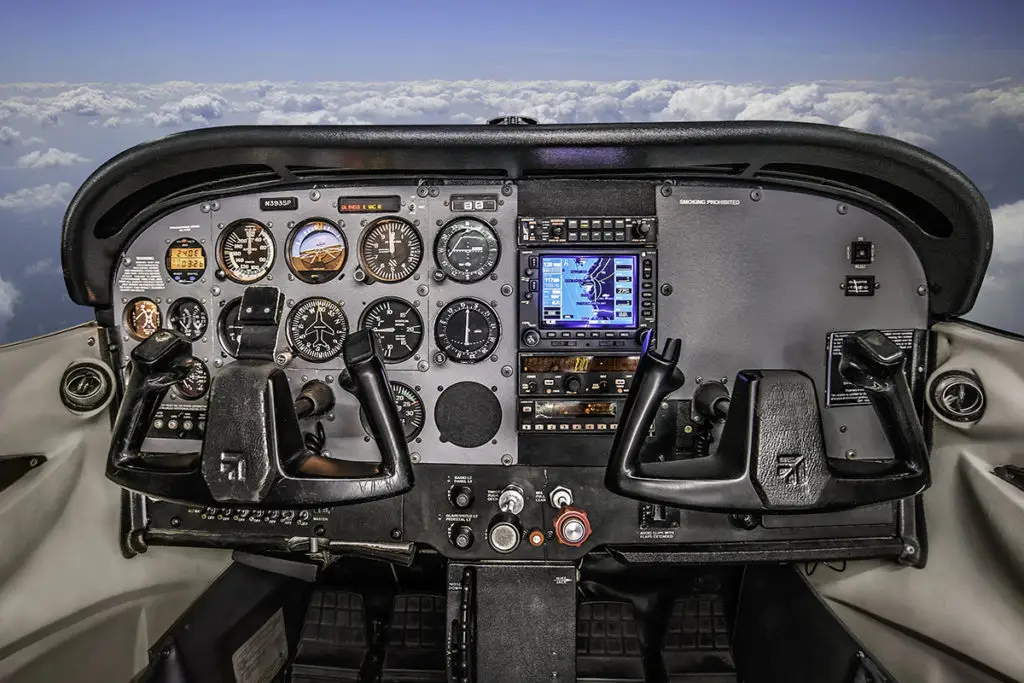 Cessna 172 SkyHawk instrument panel