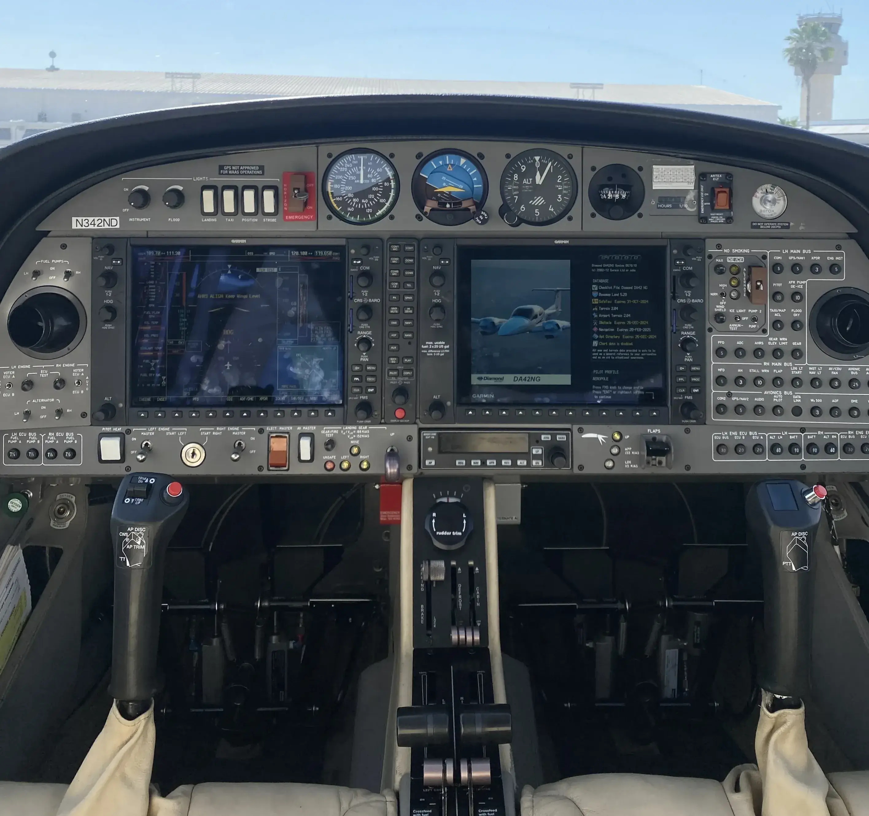 Instrument panel of the Diamond DA42 aircraft